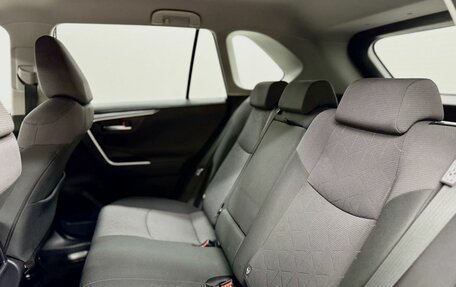 Toyota RAV4, 2019 год, 3 250 000 рублей, 14 фотография