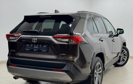 Toyota RAV4, 2019 год, 3 250 000 рублей, 6 фотография