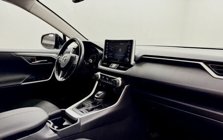 Toyota RAV4, 2019 год, 3 250 000 рублей, 12 фотография