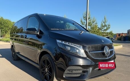 Mercedes-Benz V-Класс, 2022 год, 15 450 000 рублей, 2 фотография