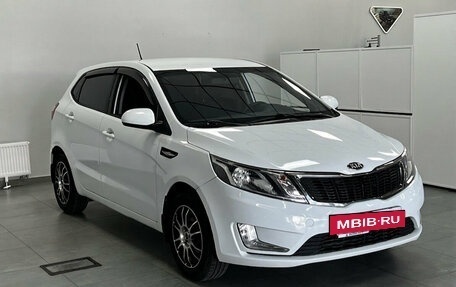 KIA Rio III рестайлинг, 2013 год, 850 000 рублей, 2 фотография