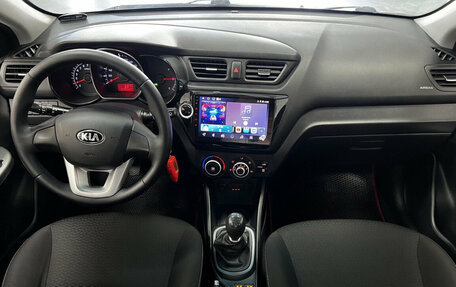 KIA Rio III рестайлинг, 2013 год, 850 000 рублей, 17 фотография