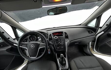 Opel Astra J, 2011 год, 500 000 рублей, 24 фотография