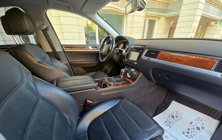 Volkswagen Touareg III, 2012 год, 2 390 000 рублей, 16 фотография