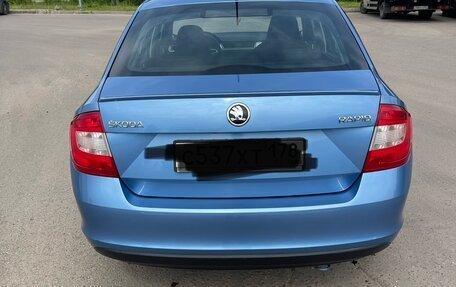 Skoda Rapid I, 2014 год, 800 000 рублей, 2 фотография