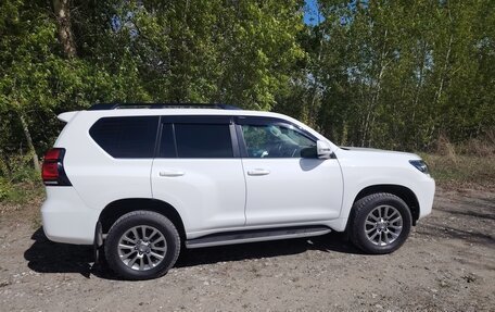 Toyota Land Cruiser Prado 150 рестайлинг 2, 2018 год, 5 000 000 рублей, 8 фотография