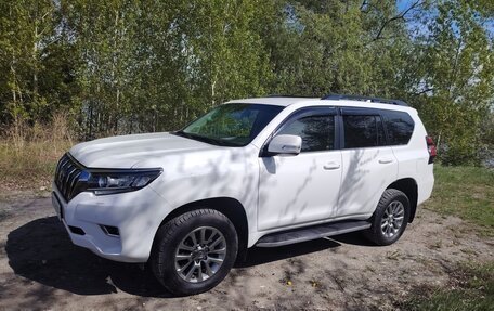 Toyota Land Cruiser Prado 150 рестайлинг 2, 2018 год, 5 000 000 рублей, 2 фотография
