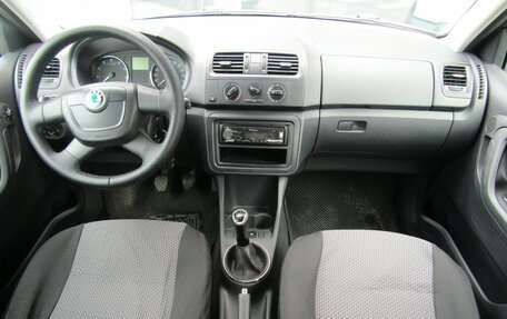 Skoda Fabia II, 2010 год, 570 000 рублей, 10 фотография