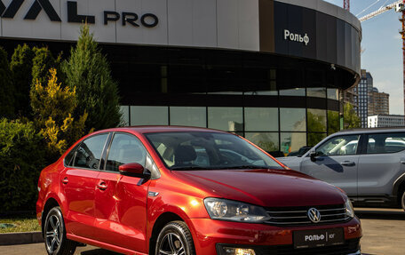 Volkswagen Polo VI (EU Market), 2015 год, 858 000 рублей, 3 фотография