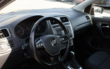 Volkswagen Polo VI (EU Market), 2015 год, 858 000 рублей, 11 фотография