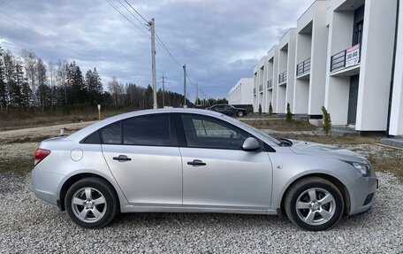 Chevrolet Cruze II, 2012 год, 700 000 рублей, 2 фотография