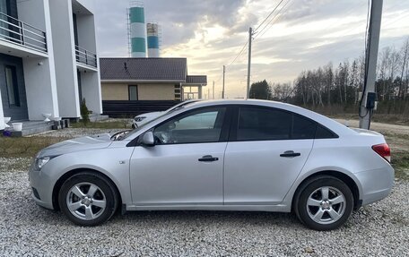 Chevrolet Cruze II, 2012 год, 700 000 рублей, 3 фотография