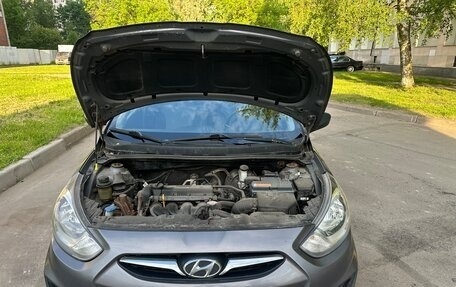 Hyundai Solaris II рестайлинг, 2011 год, 650 000 рублей, 7 фотография
