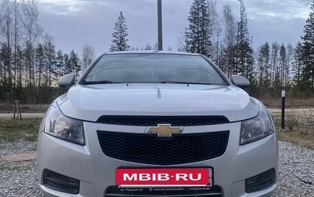 Chevrolet Cruze II, 2012 год, 700 000 рублей, 4 фотография