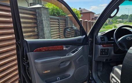 Toyota Land Cruiser Prado 120 рестайлинг, 2007 год, 2 400 000 рублей, 24 фотография