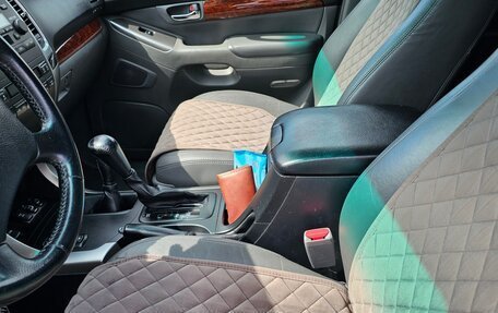 Toyota Land Cruiser Prado 120 рестайлинг, 2007 год, 2 400 000 рублей, 25 фотография