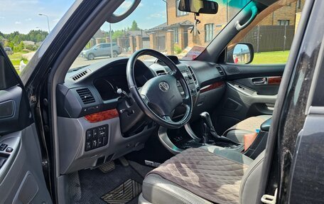 Toyota Land Cruiser Prado 120 рестайлинг, 2007 год, 2 400 000 рублей, 26 фотография
