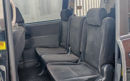 Toyota Voxy II, 2010 год, 1 100 000 рублей, 9 фотография