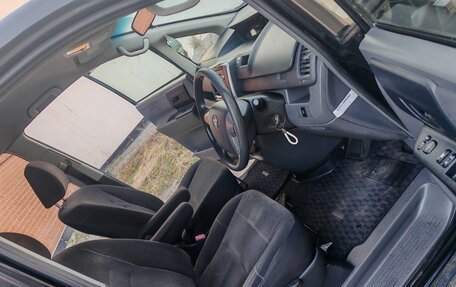 Toyota Voxy II, 2010 год, 1 100 000 рублей, 14 фотография