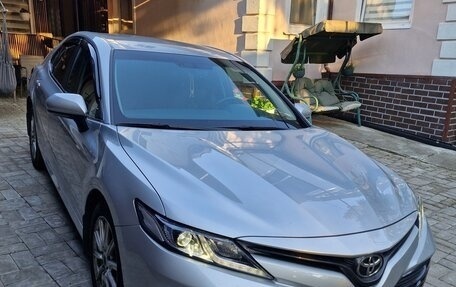 Toyota Camry, 2020 год, 2 850 000 рублей, 1 фотография