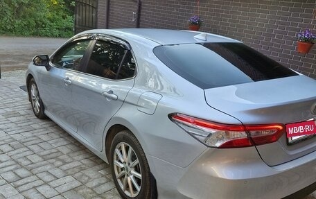 Toyota Camry, 2020 год, 2 850 000 рублей, 2 фотография