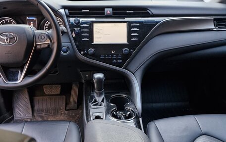 Toyota Camry, 2020 год, 2 850 000 рублей, 14 фотография