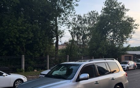 Toyota Land Cruiser 200, 2009 год, 2 670 000 рублей, 2 фотография