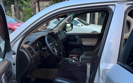 Toyota Land Cruiser 200, 2009 год, 2 670 000 рублей, 12 фотография