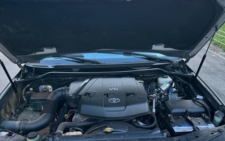 Toyota Land Cruiser 200, 2009 год, 2 670 000 рублей, 17 фотография