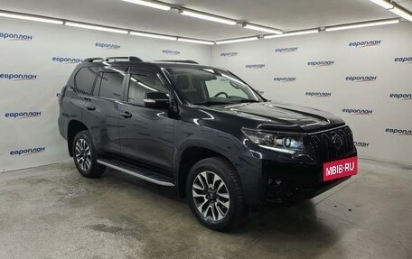 Toyota Land Cruiser Prado 150 рестайлинг 2, 2022 год, 7 000 000 рублей, 2 фотография