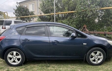 Opel Astra J, 2011 год, 730 000 рублей, 6 фотография