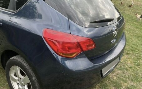 Opel Astra J, 2011 год, 730 000 рублей, 8 фотография