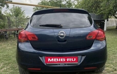 Opel Astra J, 2011 год, 730 000 рублей, 4 фотография
