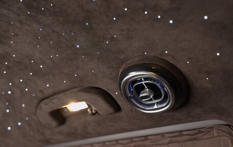 Mercedes-Benz V-Класс, 2026 год, 30 000 000 рублей, 16 фотография