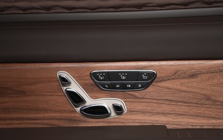 Mercedes-Benz V-Класс, 2026 год, 30 000 000 рублей, 15 фотография