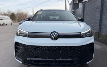 Volkswagen Tiguan, 2025 год, 4 200 000 рублей, 2 фотография