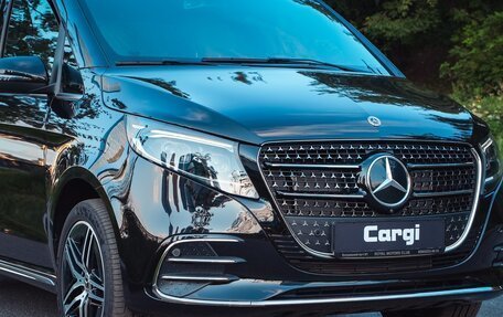 Mercedes-Benz V-Класс, 2026 год, 30 000 000 рублей, 27 фотография