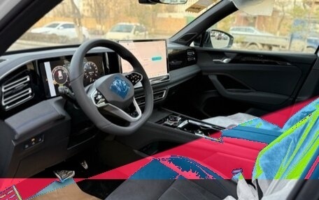 Volkswagen Tiguan, 2025 год, 4 200 000 рублей, 8 фотография