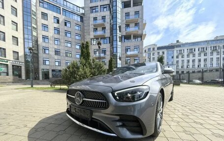 Mercedes-Benz E-Класс, 2022 год, 6 750 000 рублей, 2 фотография