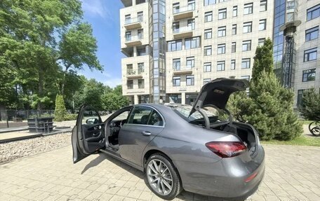 Mercedes-Benz E-Класс, 2022 год, 6 750 000 рублей, 4 фотография