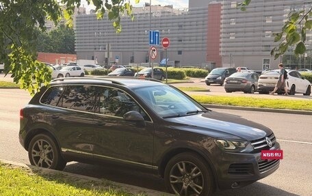 Volkswagen Touareg III, 2011 год, 1 900 000 рублей, 3 фотография