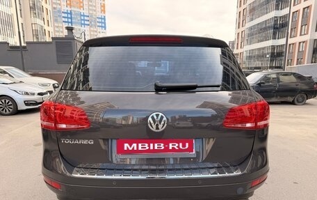 Volkswagen Touareg III, 2011 год, 1 900 000 рублей, 5 фотография
