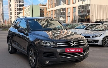 Volkswagen Touareg III, 2011 год, 1 900 000 рублей, 2 фотография