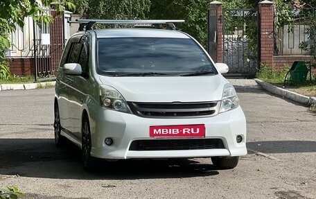 Toyota ISis I, 2012 год, 1 400 000 рублей, 5 фотография