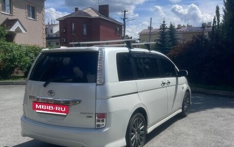 Toyota ISis I, 2012 год, 1 400 000 рублей, 11 фотография