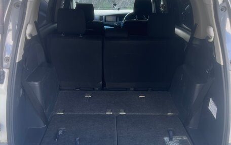 Toyota ISis I, 2012 год, 1 400 000 рублей, 21 фотография