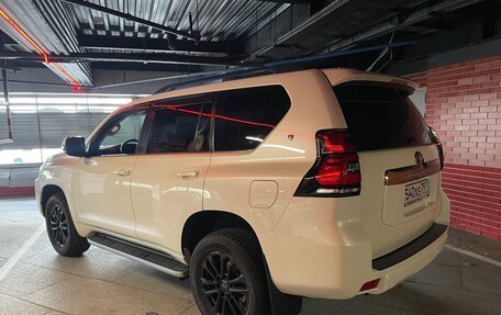 Toyota Land Cruiser Prado 150 рестайлинг 2, 2019 год, 6 350 000 рублей, 3 фотография