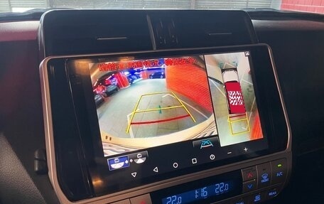 Toyota Land Cruiser Prado 150 рестайлинг 2, 2019 год, 6 350 000 рублей, 10 фотография