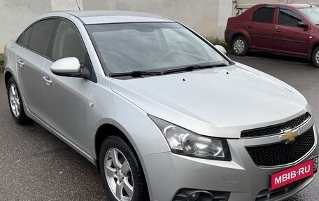 Chevrolet Cruze II, 2011 год, 695 000 рублей, 1 фотография