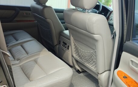 Toyota Land Cruiser 100 рестайлинг 2, 2006 год, 2 400 000 рублей, 10 фотография